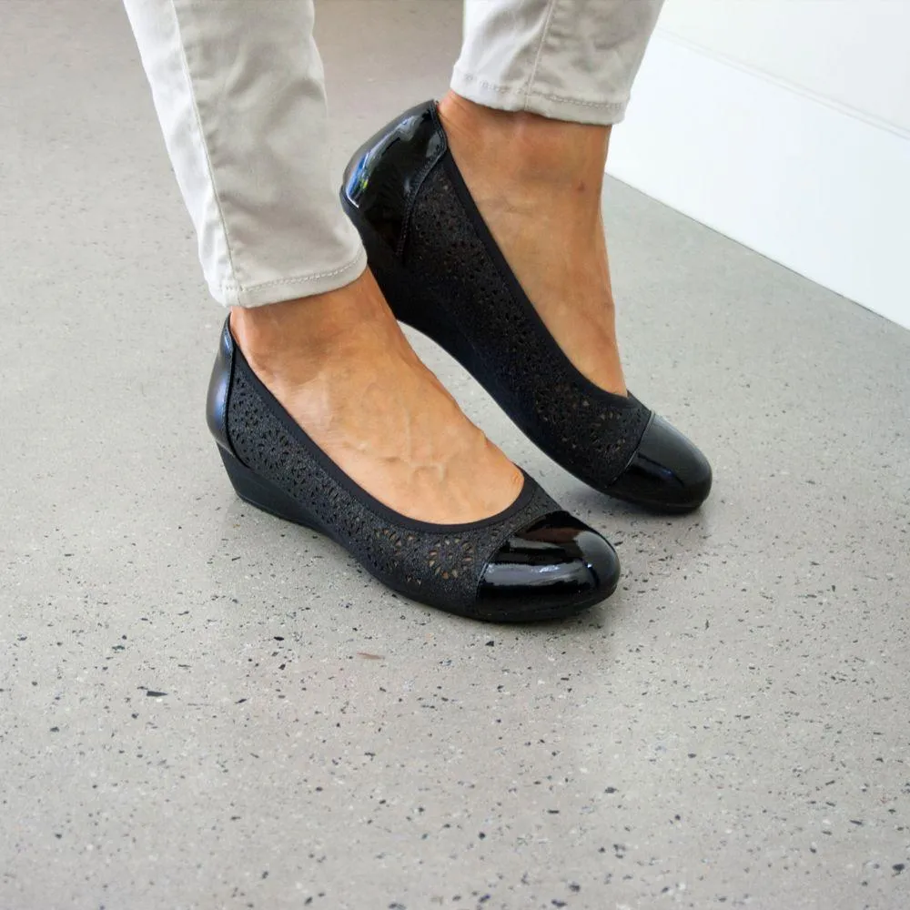 Dr Kong Madison Black Ballet Flats