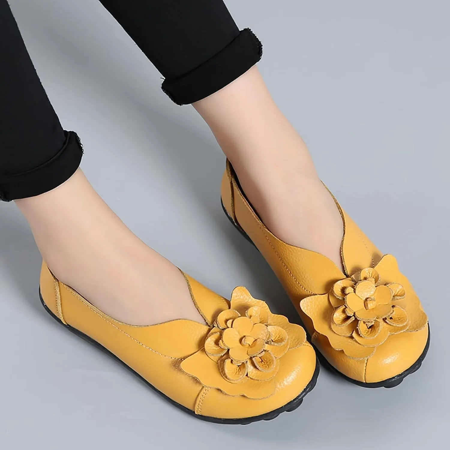Flat Loafers for Women Comfortable Slip on Round Toe Slingback Soft Soles Moccasins with Flowers Walking Casual Dressy Lightweight Flat Shoes Nurse Driving Work Shoes Breathable Fashion Footwear