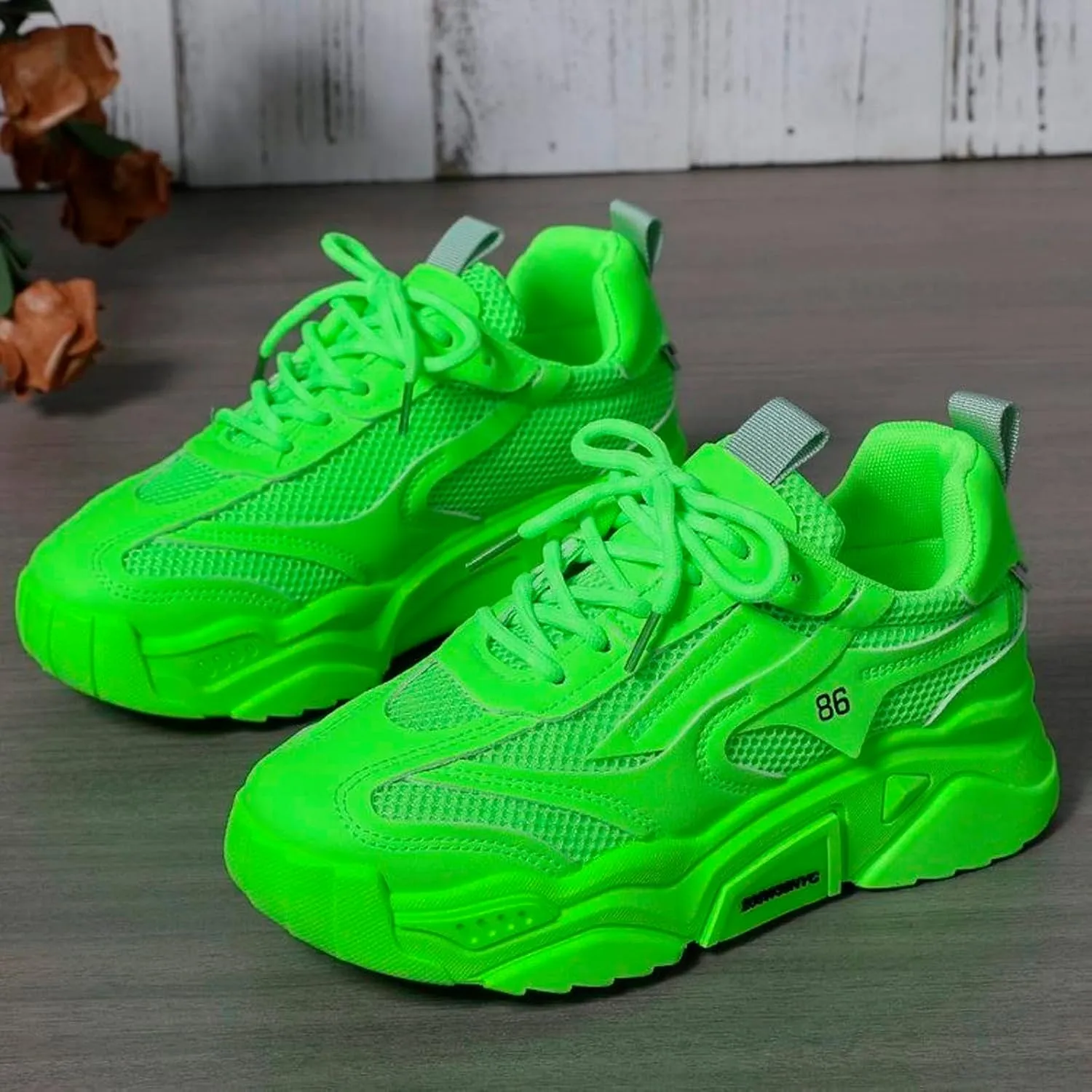 Flying Weaving Sneakers Women Fall and Winter Fashion Round Head Lace Up Casual Shoes Thick Bottom Men Water Shoe