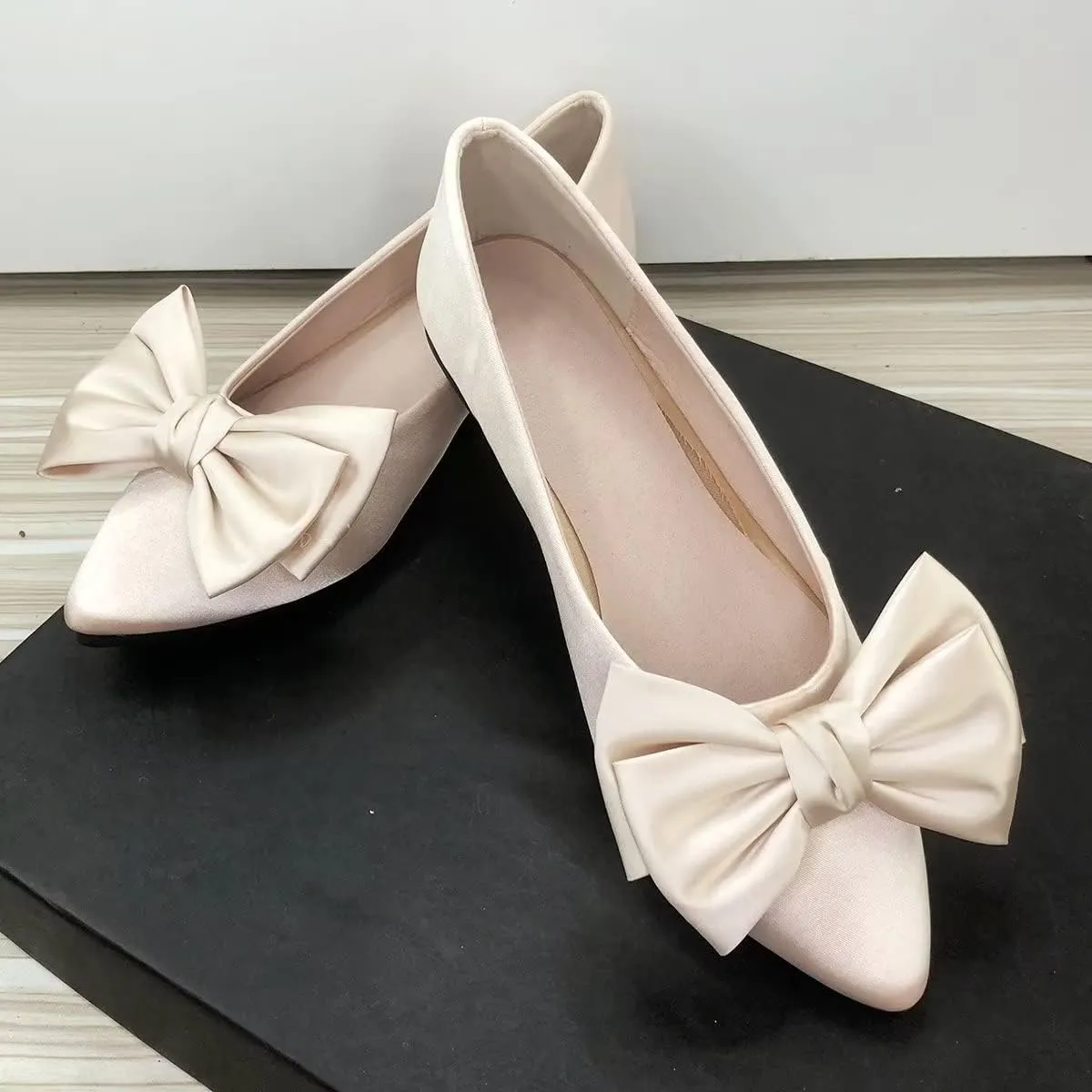 Hee grand Sweet Bow-Knot Pointed Toe Ballet Flats for Women Comfort Slip-On Loafers Dressy Work Flats Suede Dress Shoes