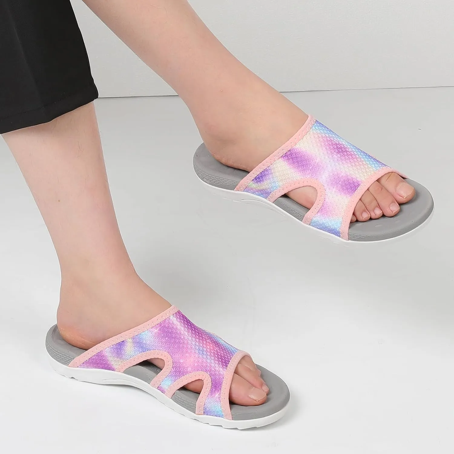 LeIsfIt Womens Slide Sandals Arch Support Slides Slip on Plantar Fasciitis Sandals Ladies Yoga Mat Thick Cushion Slipper Slides for Indoor Outdoor