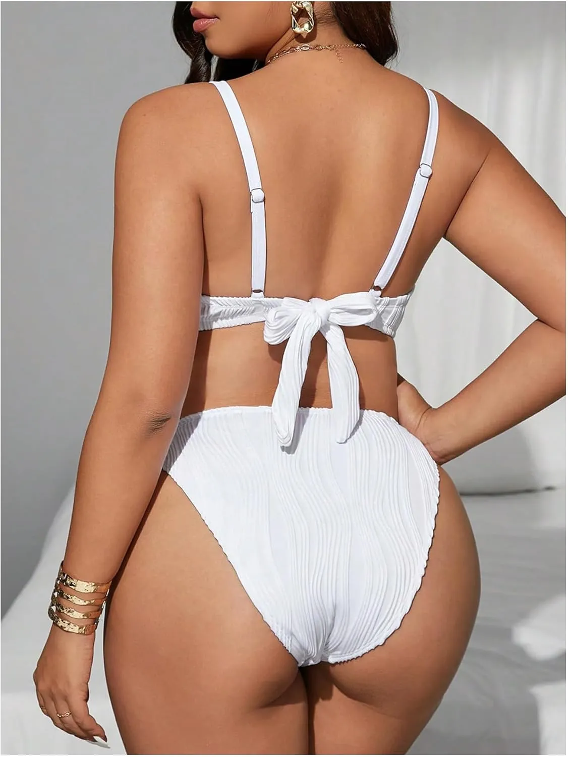 MakeMeChic Women's Plus Size Bikini Set Textured Underwire Push Up Tie Side Scallop Trim Swimsuit