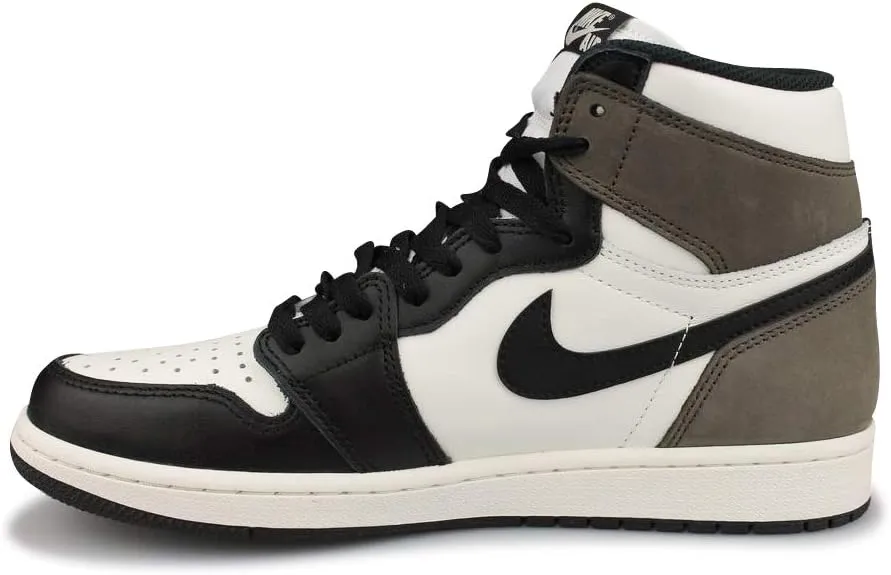 Nike Men's Air Jordan 1 Retro High Orignal Sneakers