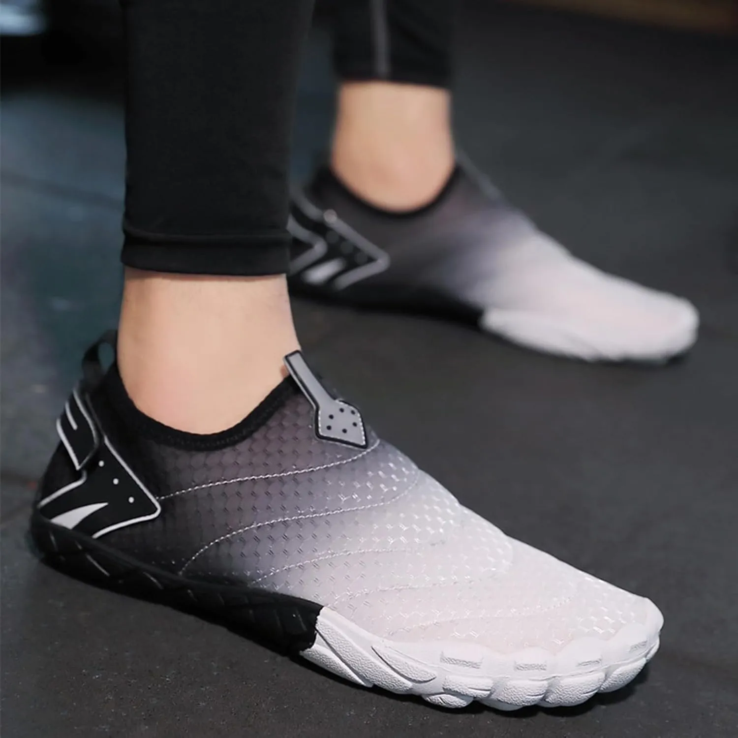 Quick Dry Swim Shoes for Men Women Barefoot Aqua Water Beach Pool Surf Hiking Kayaking Diving Yoga Outdoor Sports Lightweight
