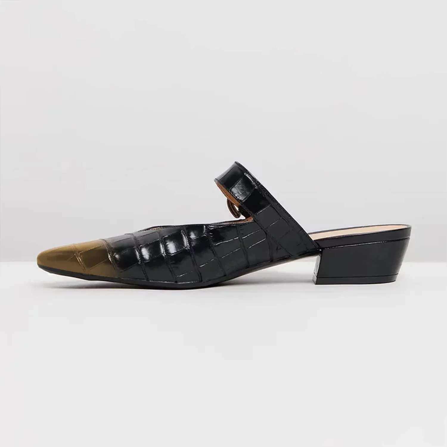 Women Fashion Croc-textured Sandals, Sexy Pointed Toe Slingback Pumps, Low Chunky Heel Strappy Mule Sandals, Trendy Mixed Black-Red Backless Slippers for Casual or Dress up, Full Size 4-16 M US